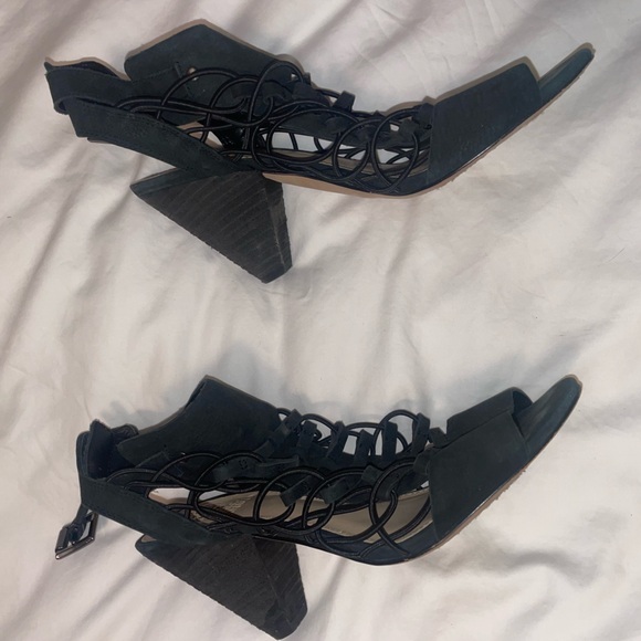 Vince Camuto Evel Caged Sandal Heel Black Suede 7.5 - Picture 5 of 10
